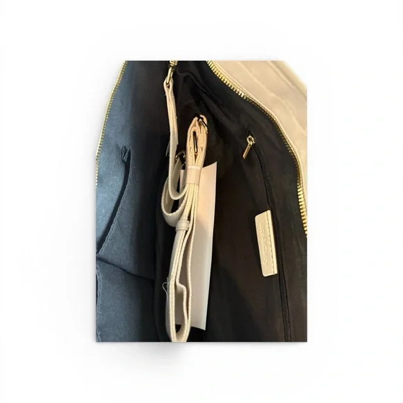 Elegant Quilted Tote in Cream - Picture 3 of 3